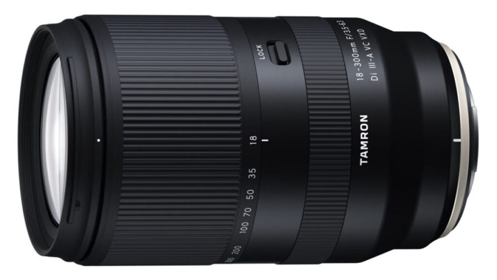 18-300mm F/3.5-6.3 Di III-A VC VXD