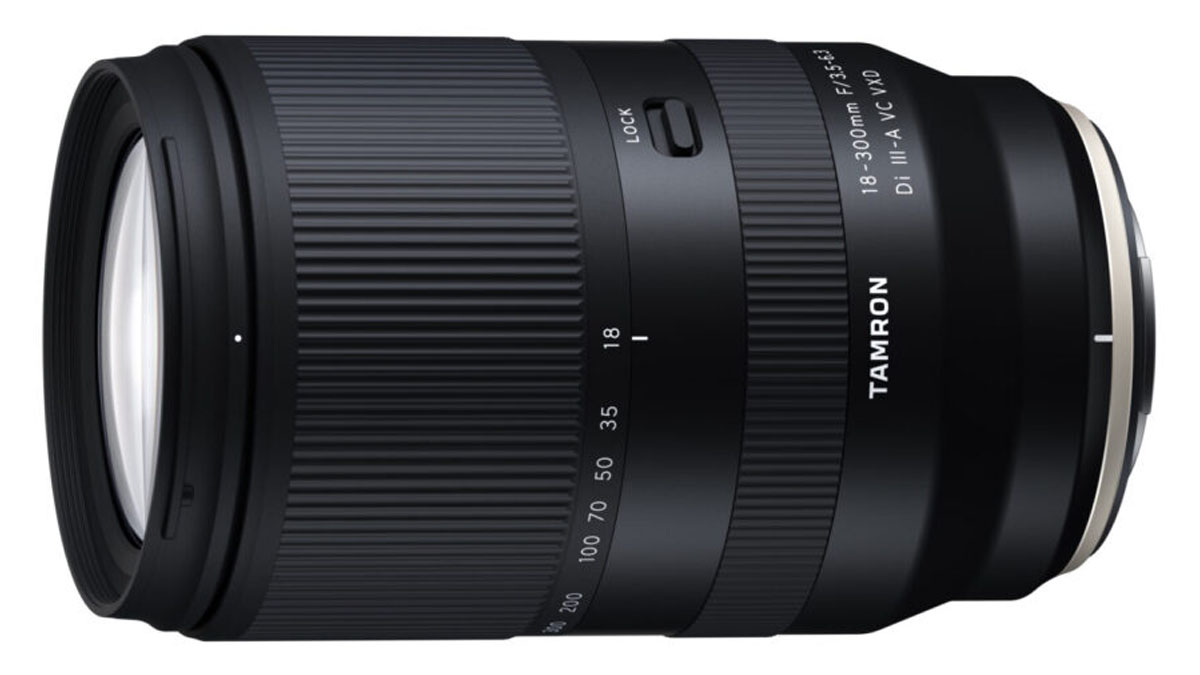 18-300mm F/3.5-6.3 Di III-A VC VXD