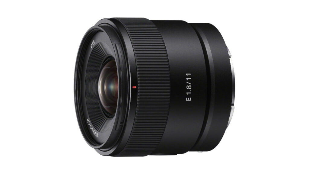 E 11mm F1.8