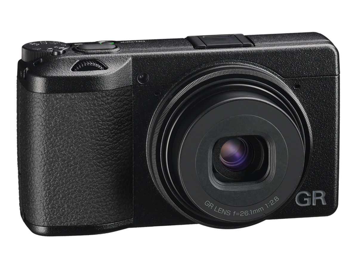 リコー GR IIIxを新発売 換算40mm相当の標準レンズ搭載